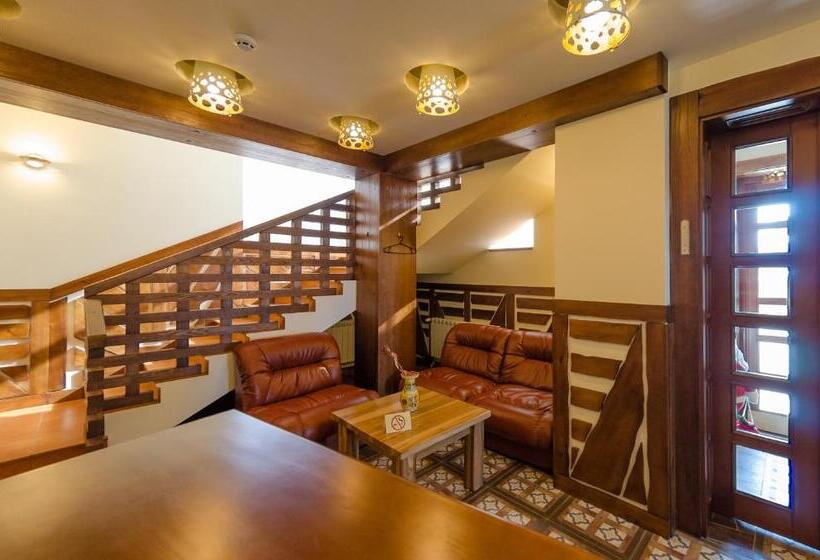 استراحتگاه Hata Hutsula