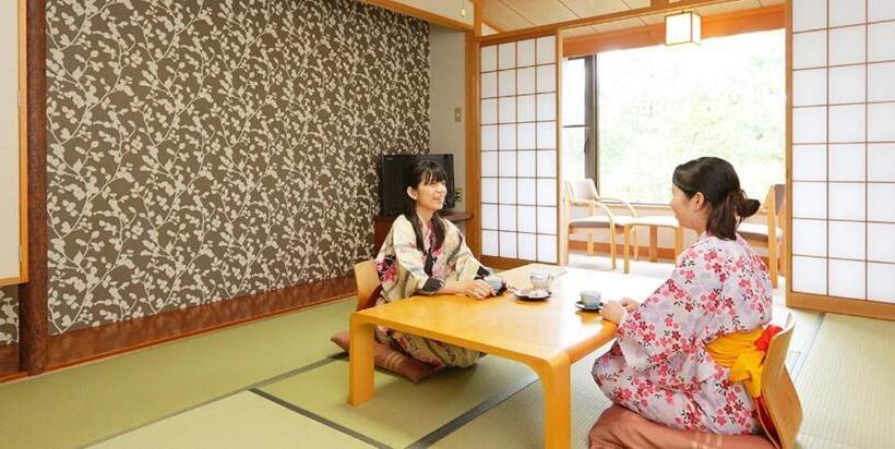 료칸 Kyukamura Noto Chirihama