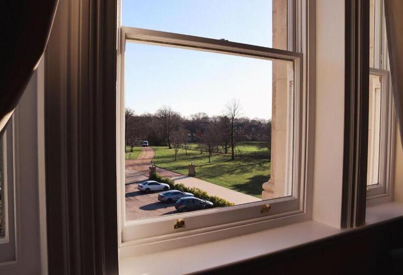 Orange Grove Hotel & Gardens