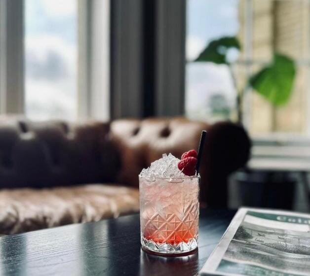 Orange Grove Hotel & Gardens