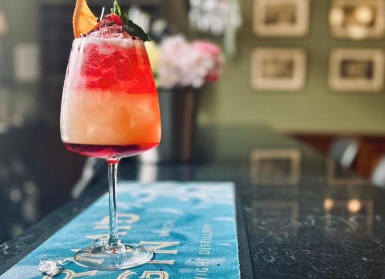 Orange Grove Hotel & Gardens