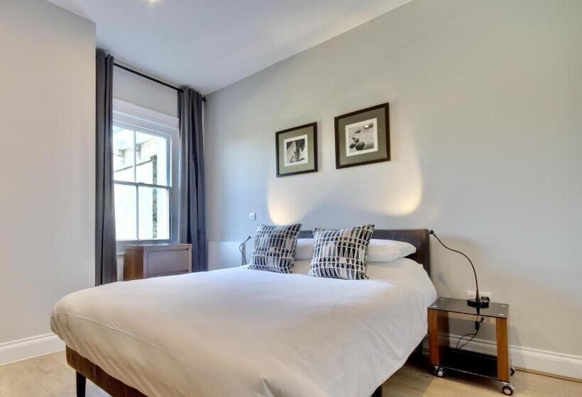 Orange Grove Hotel & Gardens