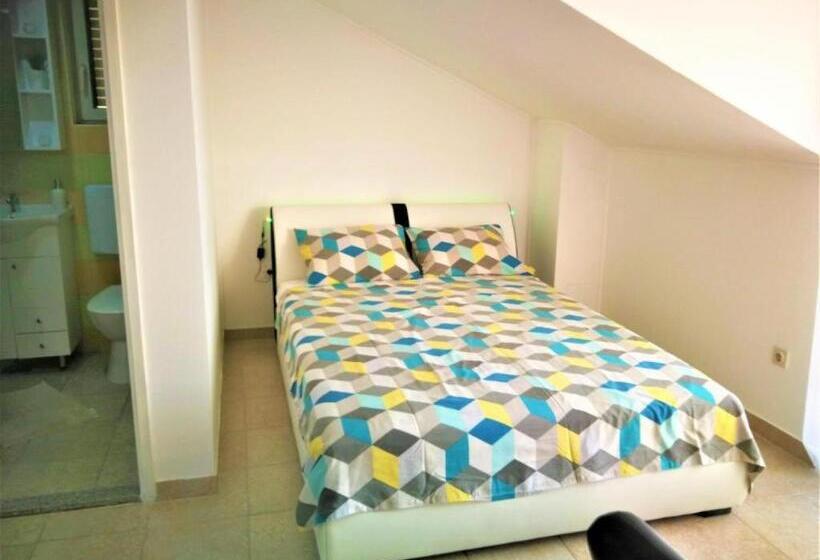 مبيت وإفطار Apartments Milic