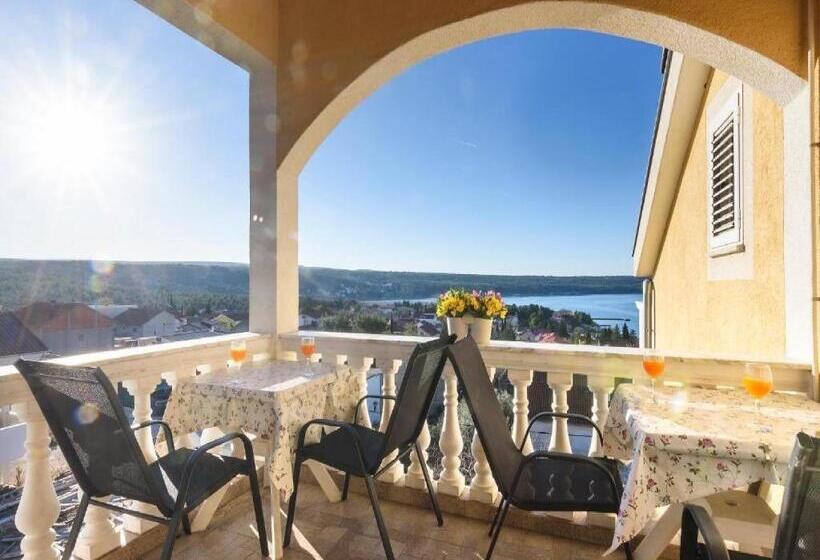 مبيت وإفطار Apartments Milic