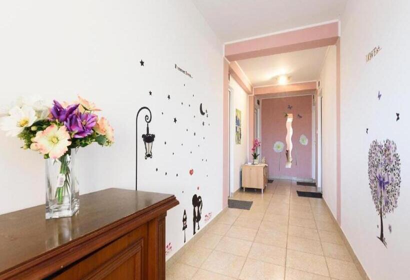 مبيت وإفطار Apartments Milic