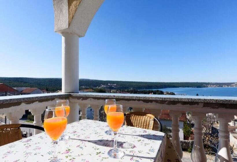 مبيت وإفطار Apartments Milic