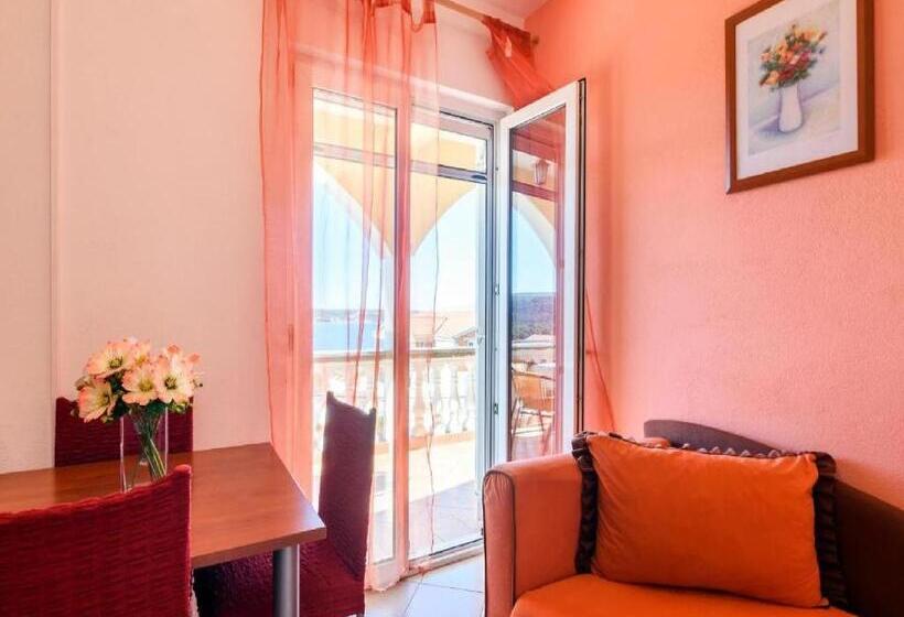 مبيت وإفطار Apartments Milic