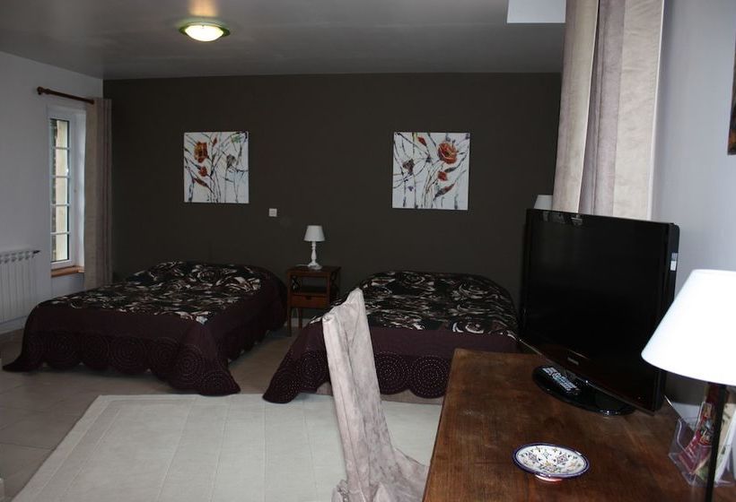 민박 Chambre D Hôtes Aux Logis De Trois Monts