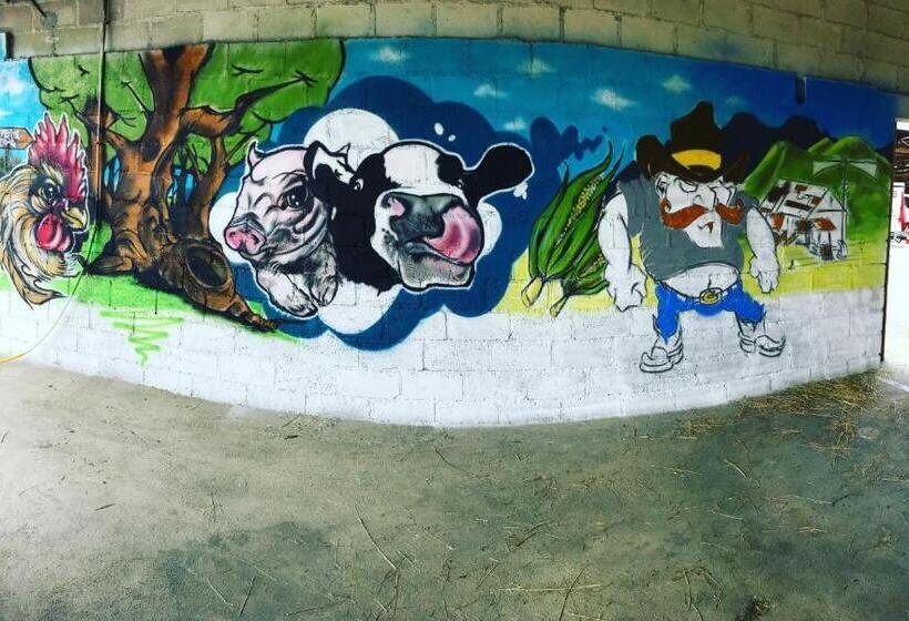 تختخواب و صبحانه La Petite Ferme