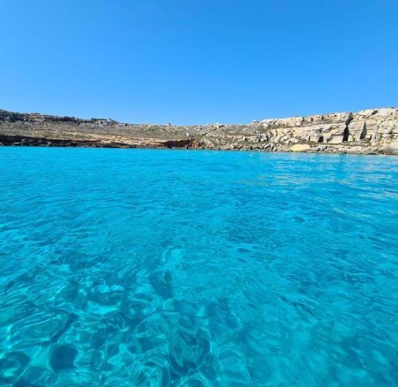 مبيت وإفطار Sole Mare Sale