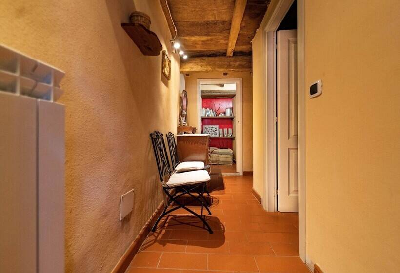 Graceful Cottage In Vergemoli With Private Fenced Garden