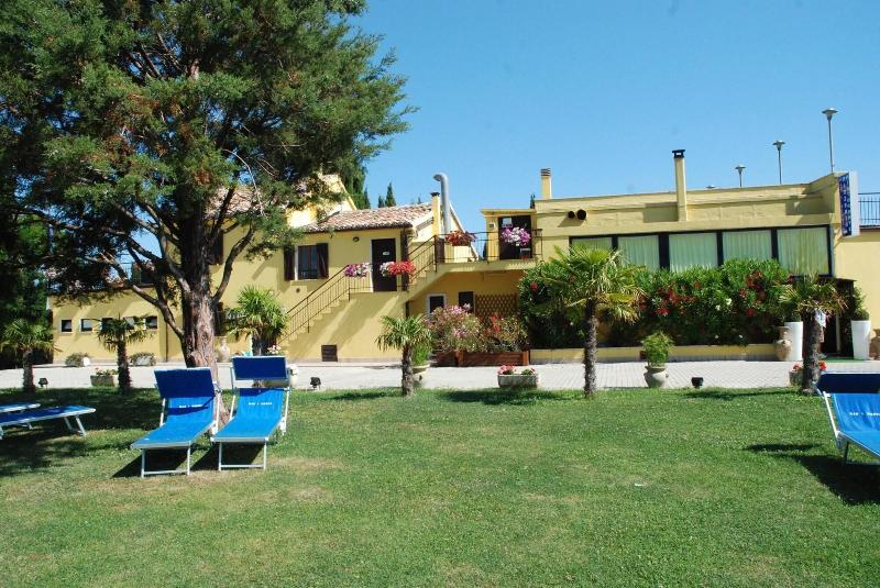 فندق فئة نجمة واحدة Camping Village Mar Y Sierra
