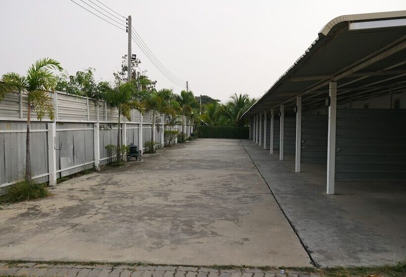 Отель 99 Resort