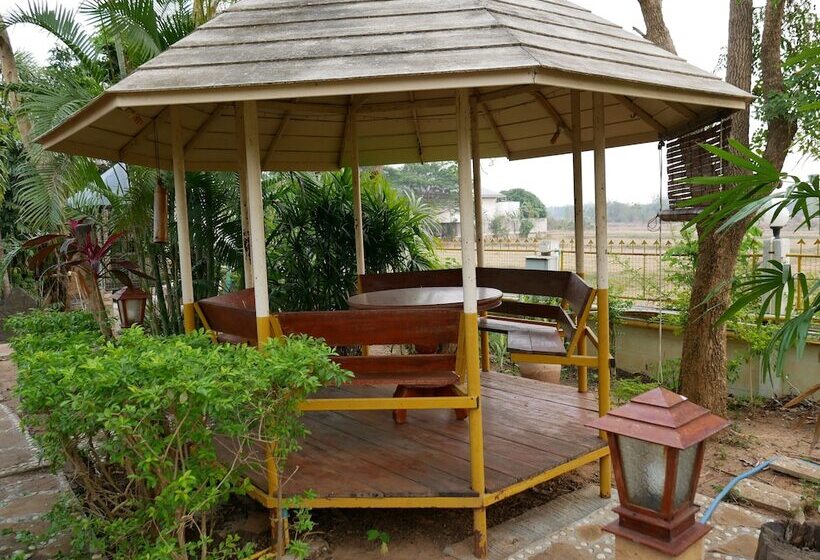 Отель 99 Resort