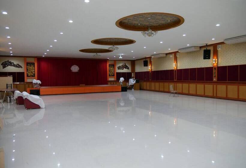 Отель 99 Resort