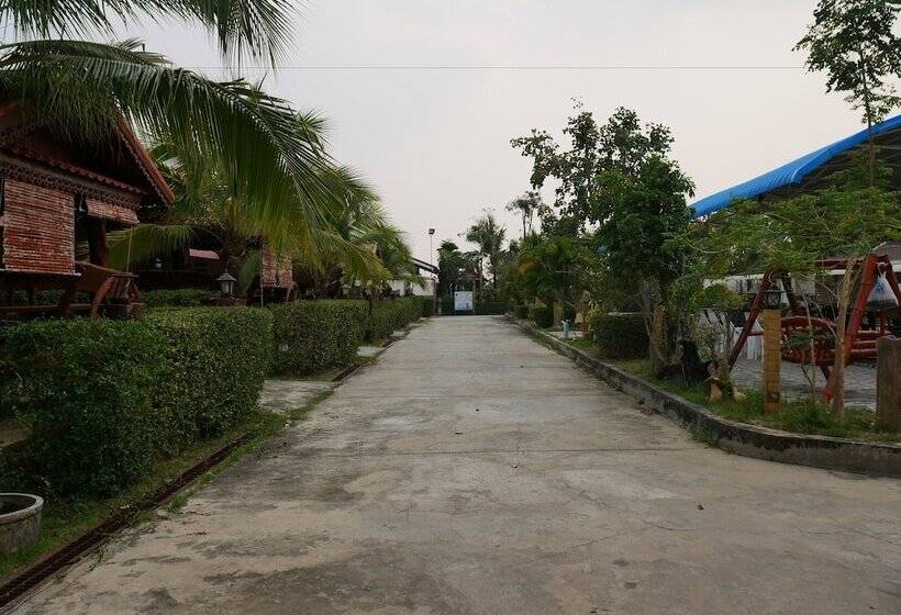 Отель 99 Resort