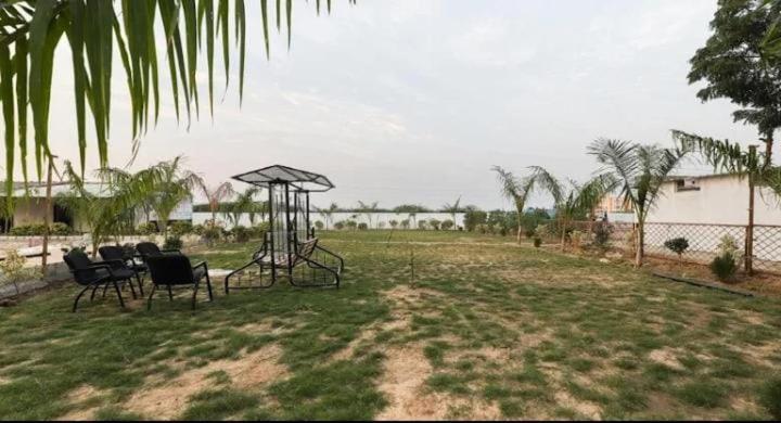 בית מלון כפרי Aagman Bechraji