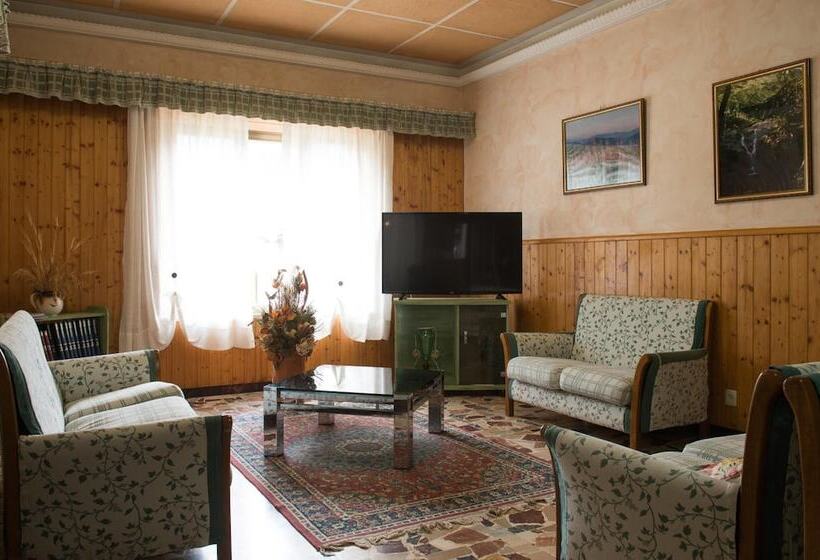 בית מלון כפרי Albergo Ristorante La Villa