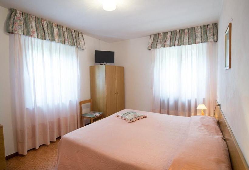 בית מלון כפרי Albergo Ristorante La Villa