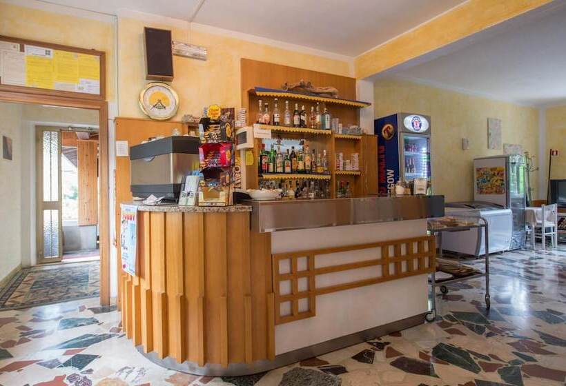 בית מלון כפרי Albergo Ristorante La Villa