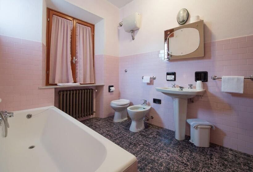 בית מלון כפרי Albergo Ristorante La Villa