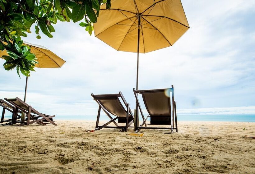 Szálloda Baan Klang Aow Beach Resort