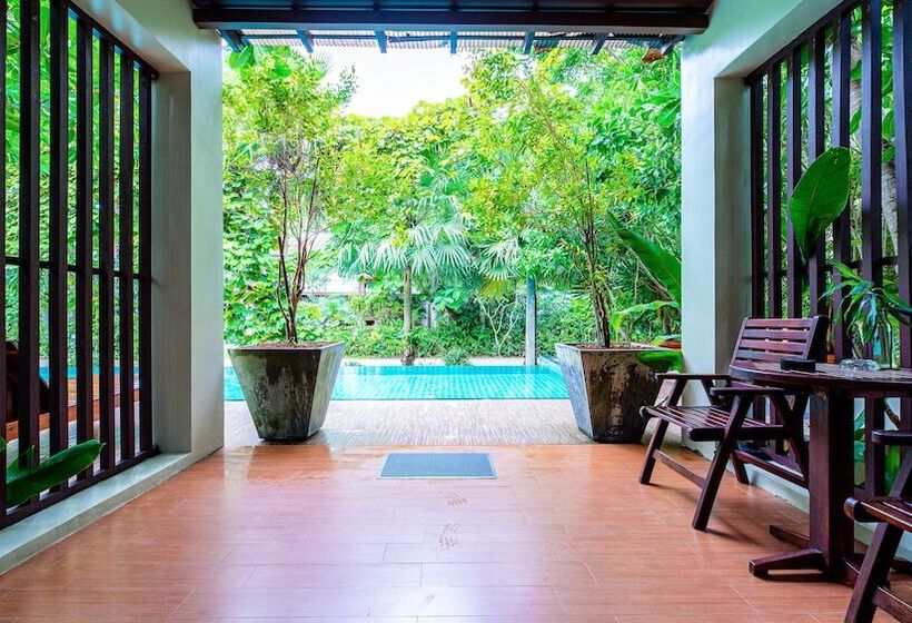 בית מלון כפרי Baan Klang Aow Beach Resort