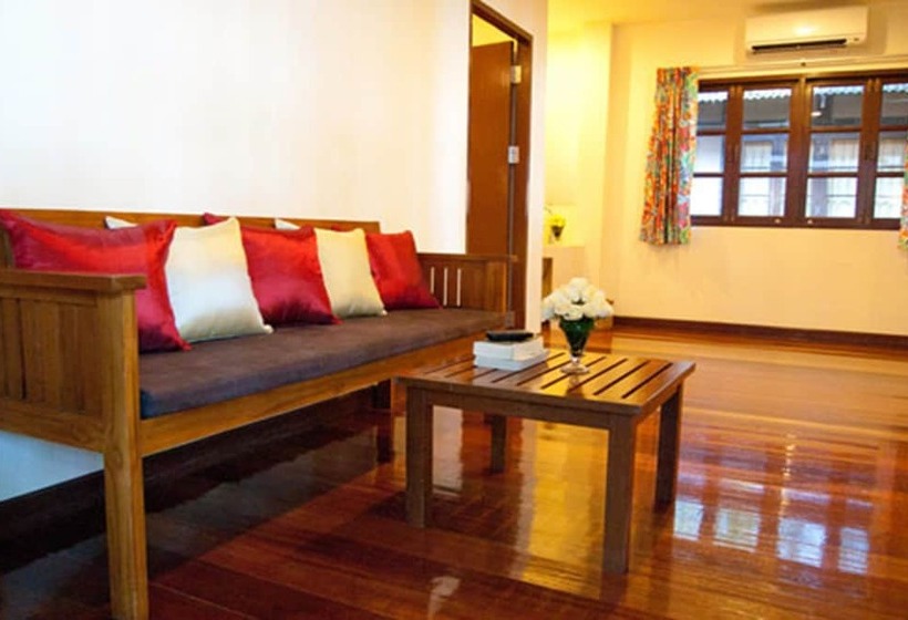 בית מלון כפרי Baan Klang Aow Beach Resort