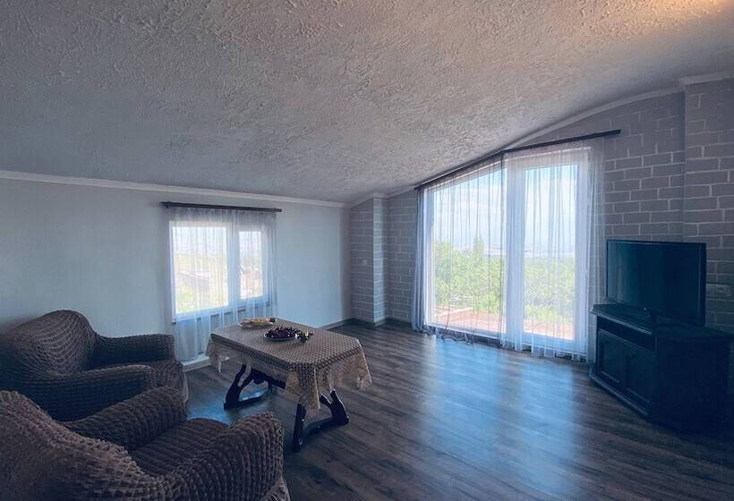 ホテル Byurakan Guesthouse & Cottage