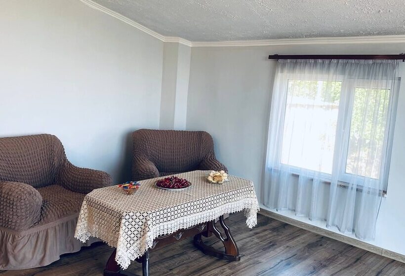 ホテル Byurakan Guesthouse & Cottage