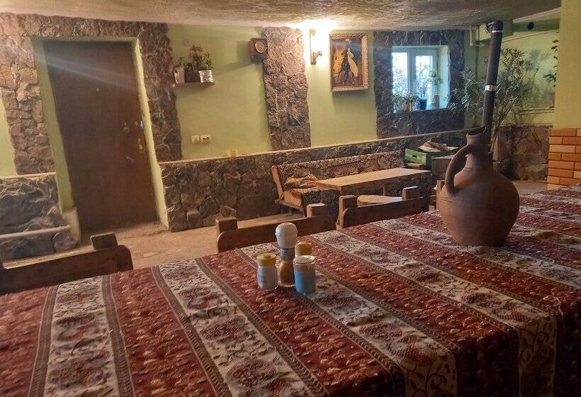 هتل Byurakan Guesthouse & Cottage