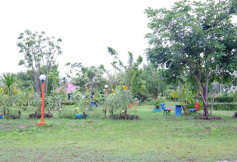 בית מלון כפרי Changkaew Resort