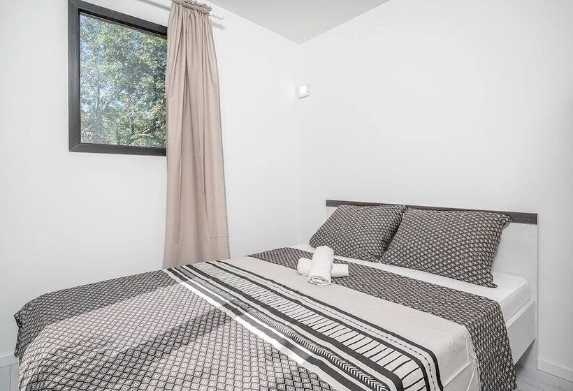 ホテル Dom Autocamp