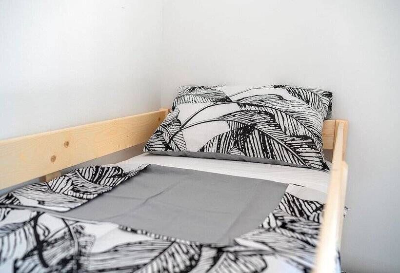 ホテル Dom Autocamp