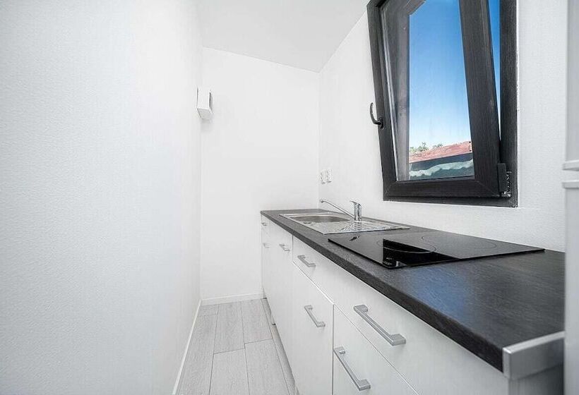 ホテル Dom Autocamp