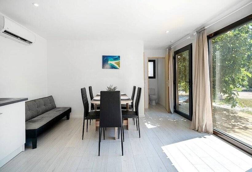 ホテル Dom Autocamp