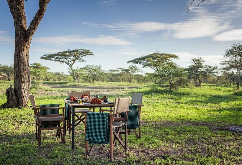 בית מלון כפרי Gnu Ndutu Camp