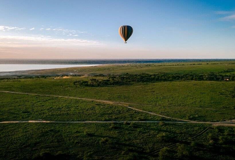 בית מלון כפרי Gnu Ndutu Camp
