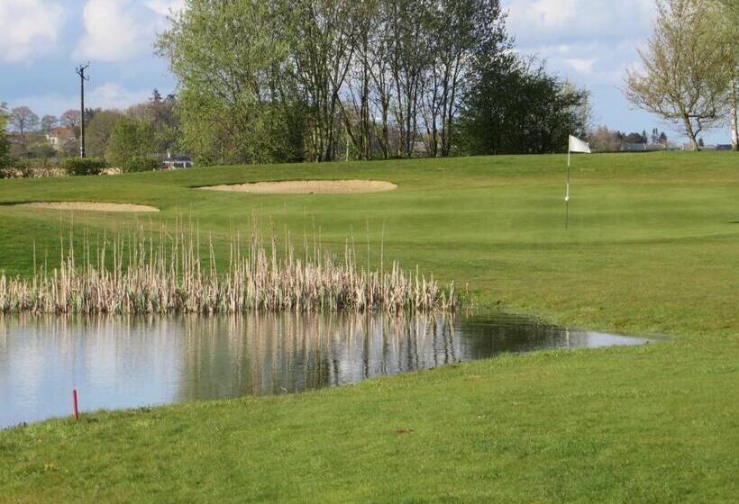 ホテル Golf & Hôtel De Falnuée