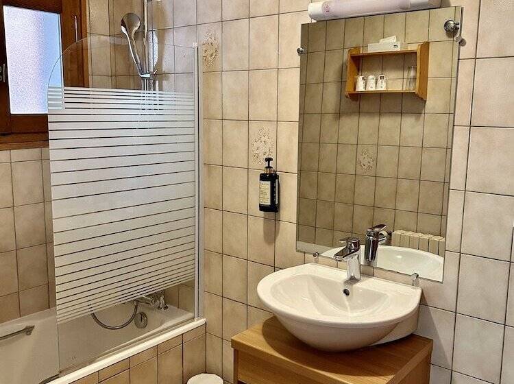 فندق Hameau Des Prodains   Hôtel