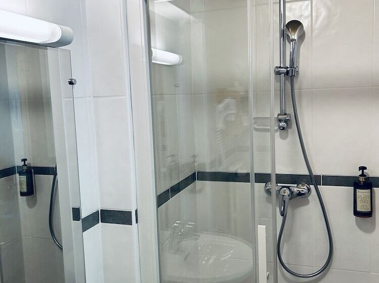 فندق Hameau Des Prodains   Hôtel