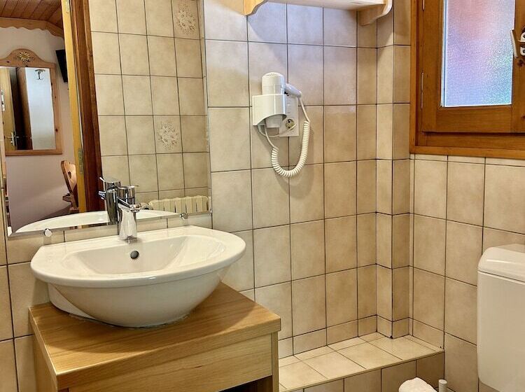 فندق Hameau Des Prodains   Hôtel