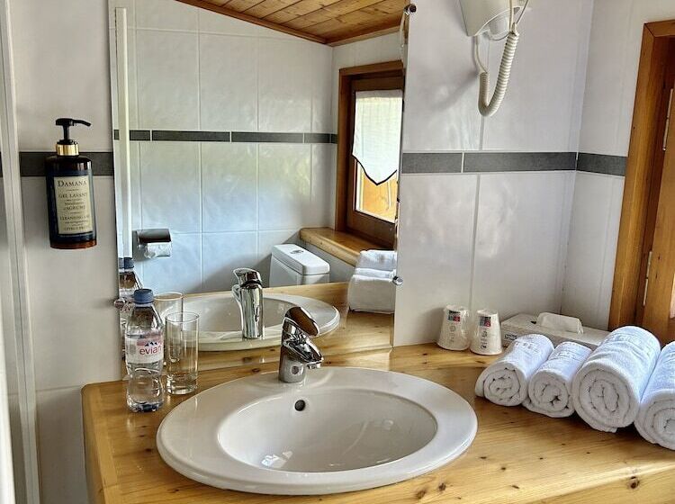 فندق Hameau Des Prodains   Hôtel