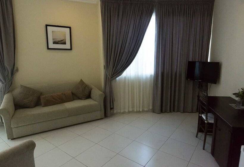 هتل Karela Beach Resort