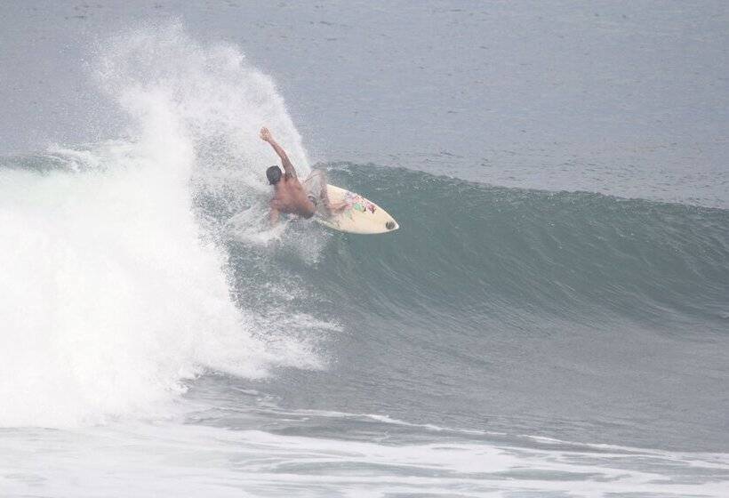 호텔 Miramar Surfcamp