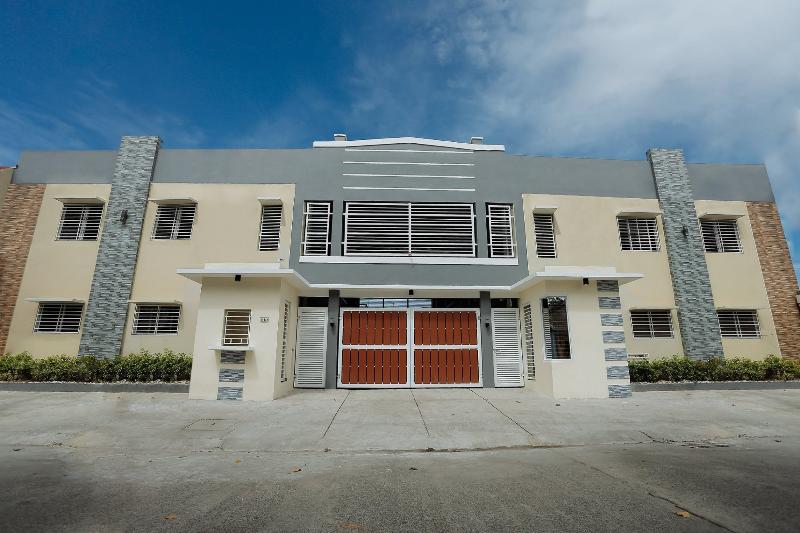 هتل Ljenj Apartelle