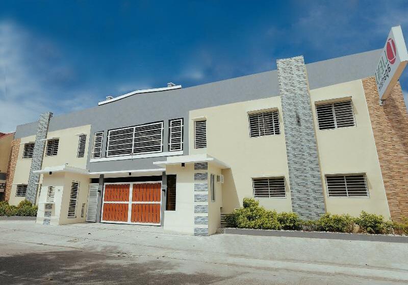 فندق Ljenj Apartelle