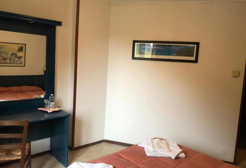 בית מלון כפרי Petit Paradis