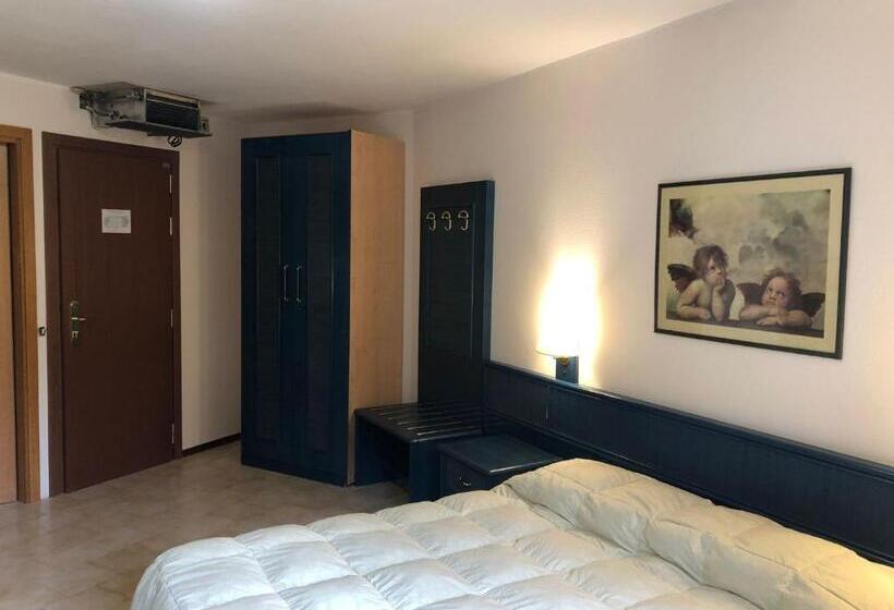 בית מלון כפרי Petit Paradis