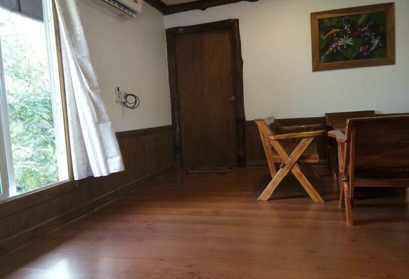 בית מלון כפרי Pruksa Garden